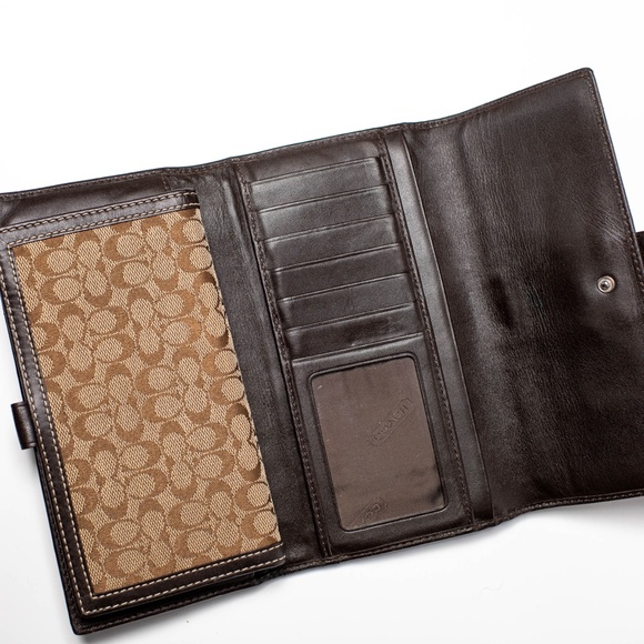 Coach Soho Trifold Large Wallet with Checkbook - Picture 2 of 6